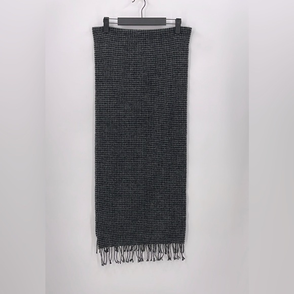 (#30)ABERCROMBIE & FITCH Wool Blend Scarf - Picture 4 of 4